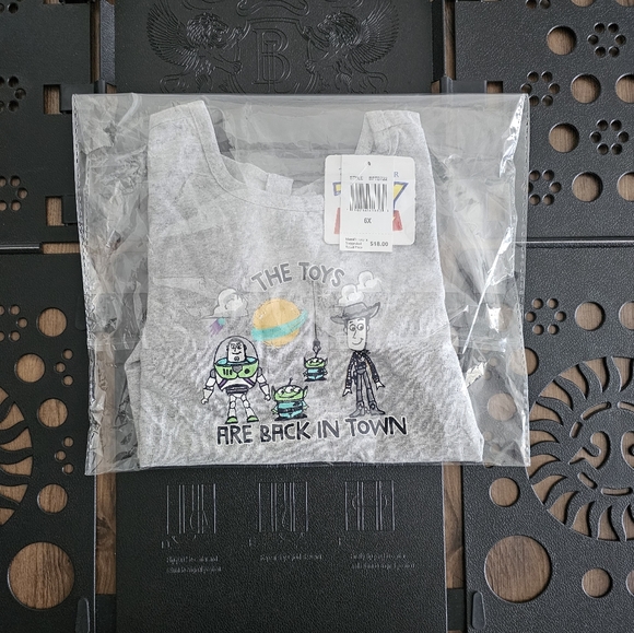 Disney Pixar T-Shirt - Picture 4 of 4